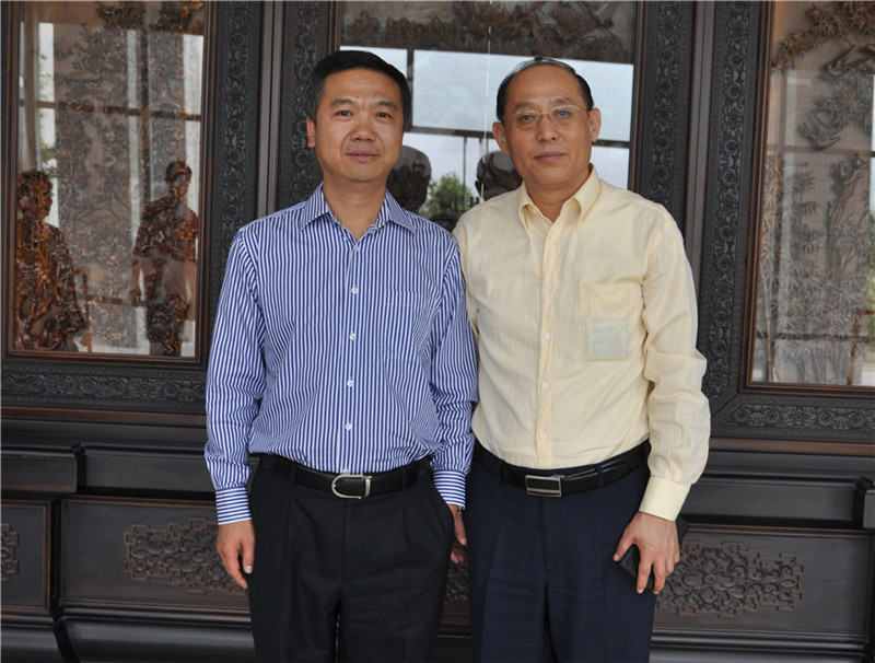 张晋生教授陪同陕西省教育厅原副厅长蔡钊利在我校视察指导